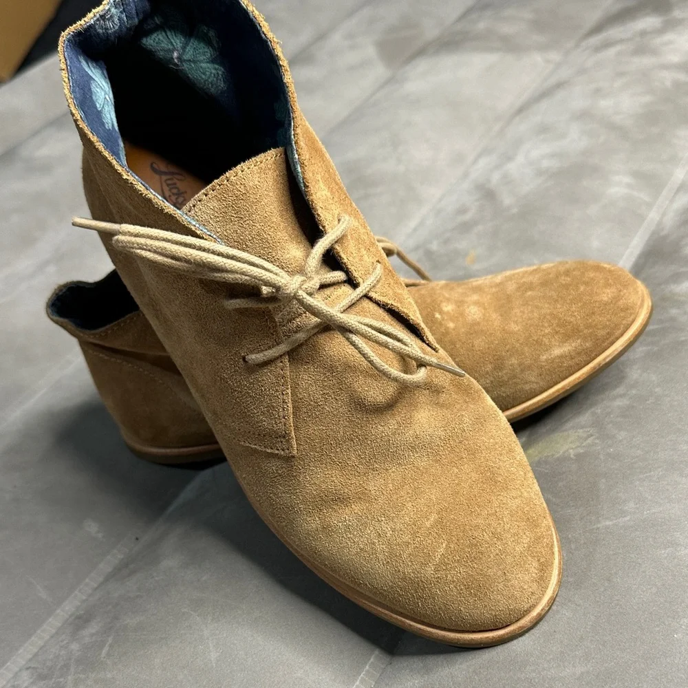 Lucky Brand Tan Chukka Suede Boots for Men‎ Size 9 1/2